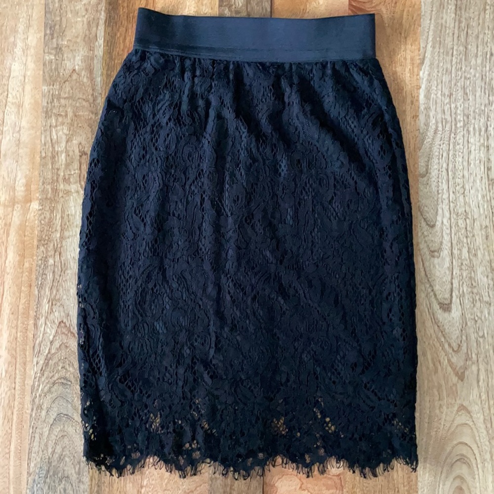 H&M Adorable black lace skirt